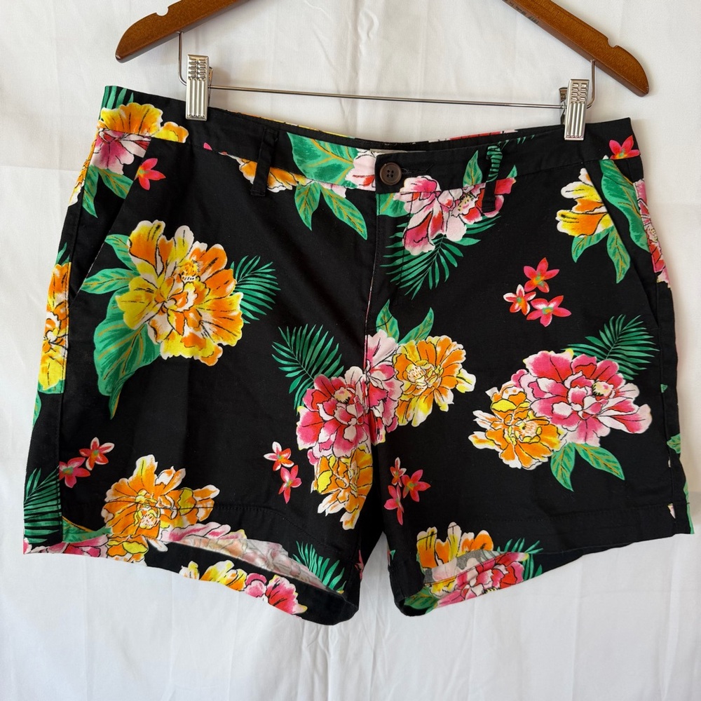 Old Navy Women SZ 12 Black Tropical Floral Flat Front 5” Inseam Shorts w Pockets